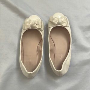 Ruby & Bloom Girls white ballet flats with bow size 12.5 (12 1/2)